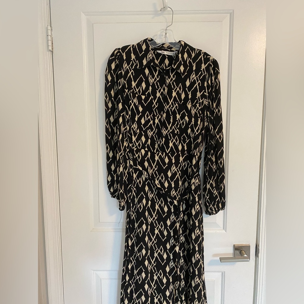 Zara belted collared size S Maxi patterned dress